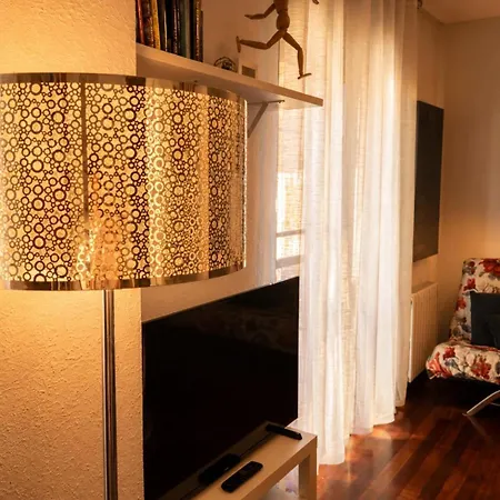 Apartamento en Cimadevilla junto al Puerto Deportivo Apartamento