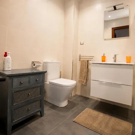 Apartamento en Cimadevilla junto al Puerto Deportivo *