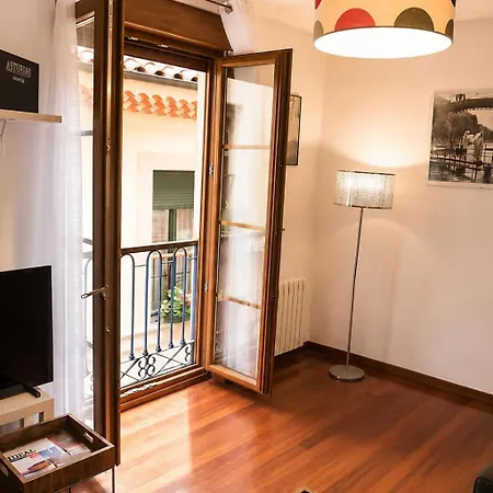 Apartamento en Cimadevilla junto al Puerto Deportivo