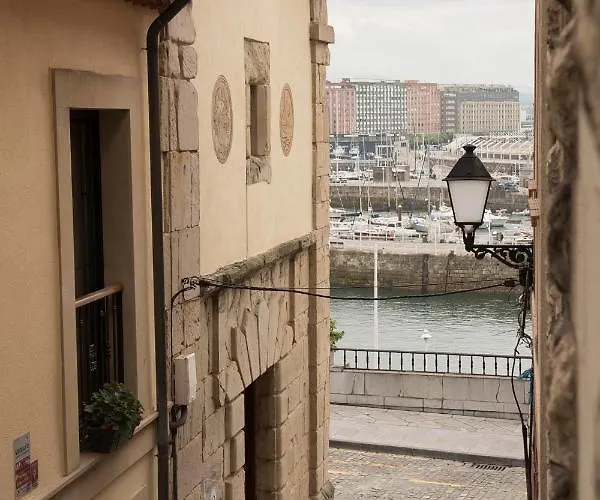 En Cimadevilla Junto Al Puerto Deportivo 公寓 *