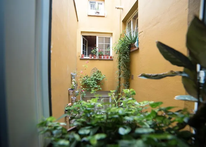 En Cimadevilla Junto Al Puerto Deportivo * 希洪